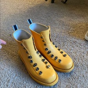 Yellow-Orange rain / snow boots